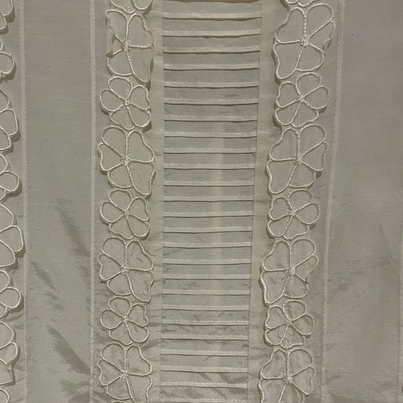 Halogen Cream Sleeveless Top - Picture 3 of 7